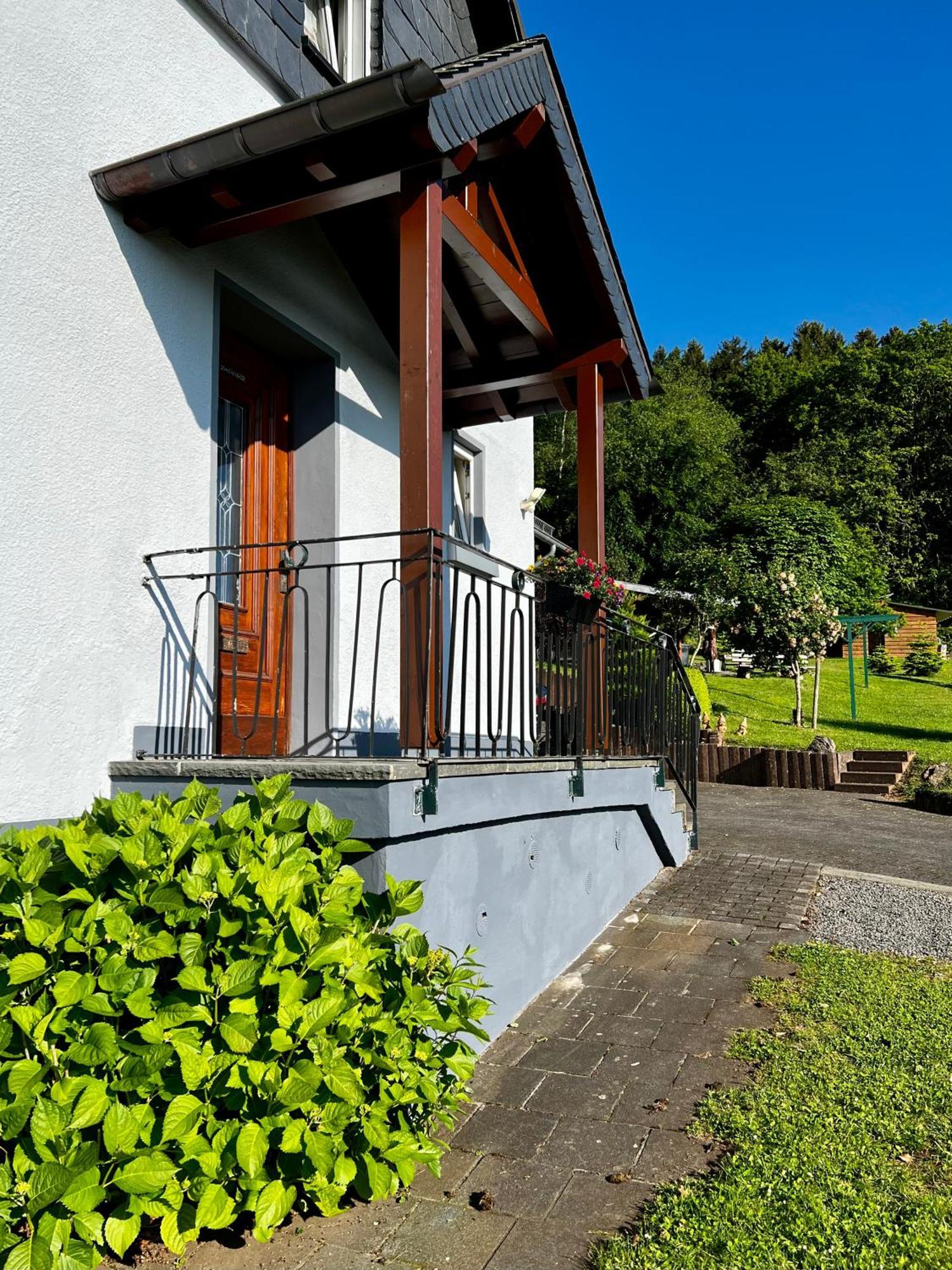 Deine-Eifel-Ferienwohnung Feusdorf Dış mekan fotoğraf